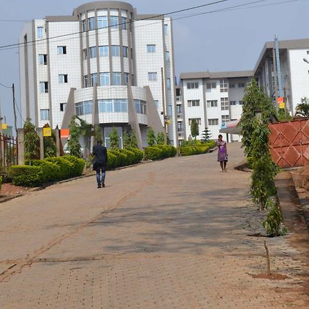 Azam Hotel Bamenda Dış mekan fotoğraf