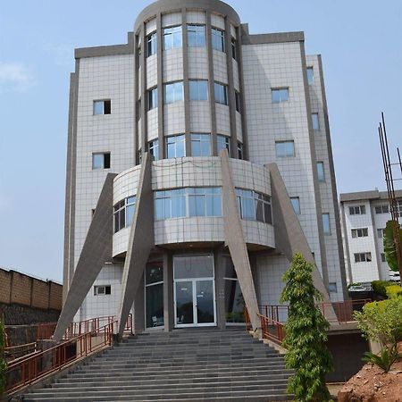 Azam Hotel Bamenda Dış mekan fotoğraf