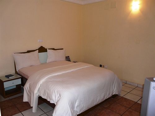 Azam Hotel Bamenda Dış mekan fotoğraf