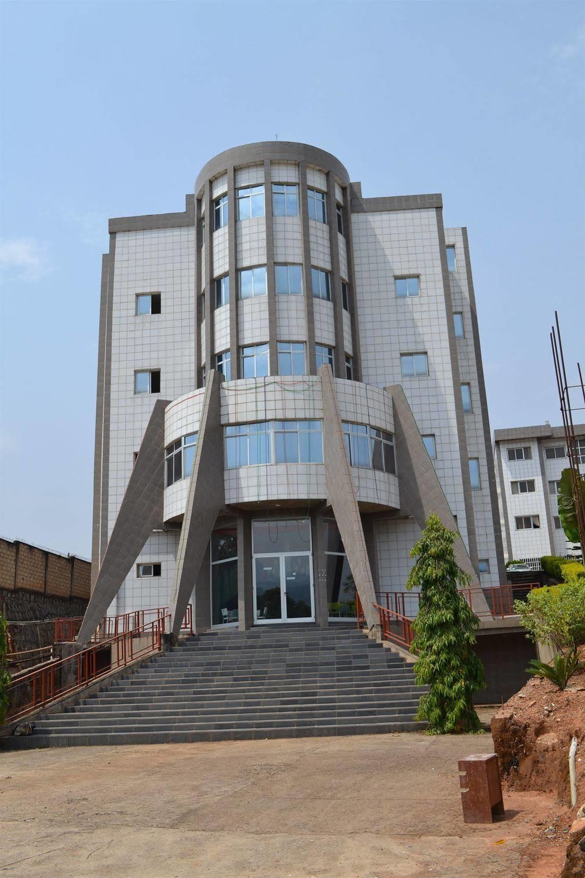 Azam Hotel Bamenda Dış mekan fotoğraf